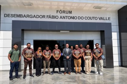Comarca de Tefé recebe estudantes de Direito e explica funcionamento do Judiciário local em visita institucional