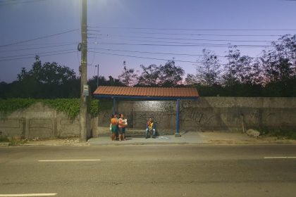 Prefeitura de Manaus instala novos pontos de ônibus com acessibilidade em quatro áreas da cidade