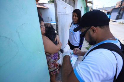Manaus inicia vacinação antirrábica animal casa a casa para cães e gatos com cronograma até 30 de novembro