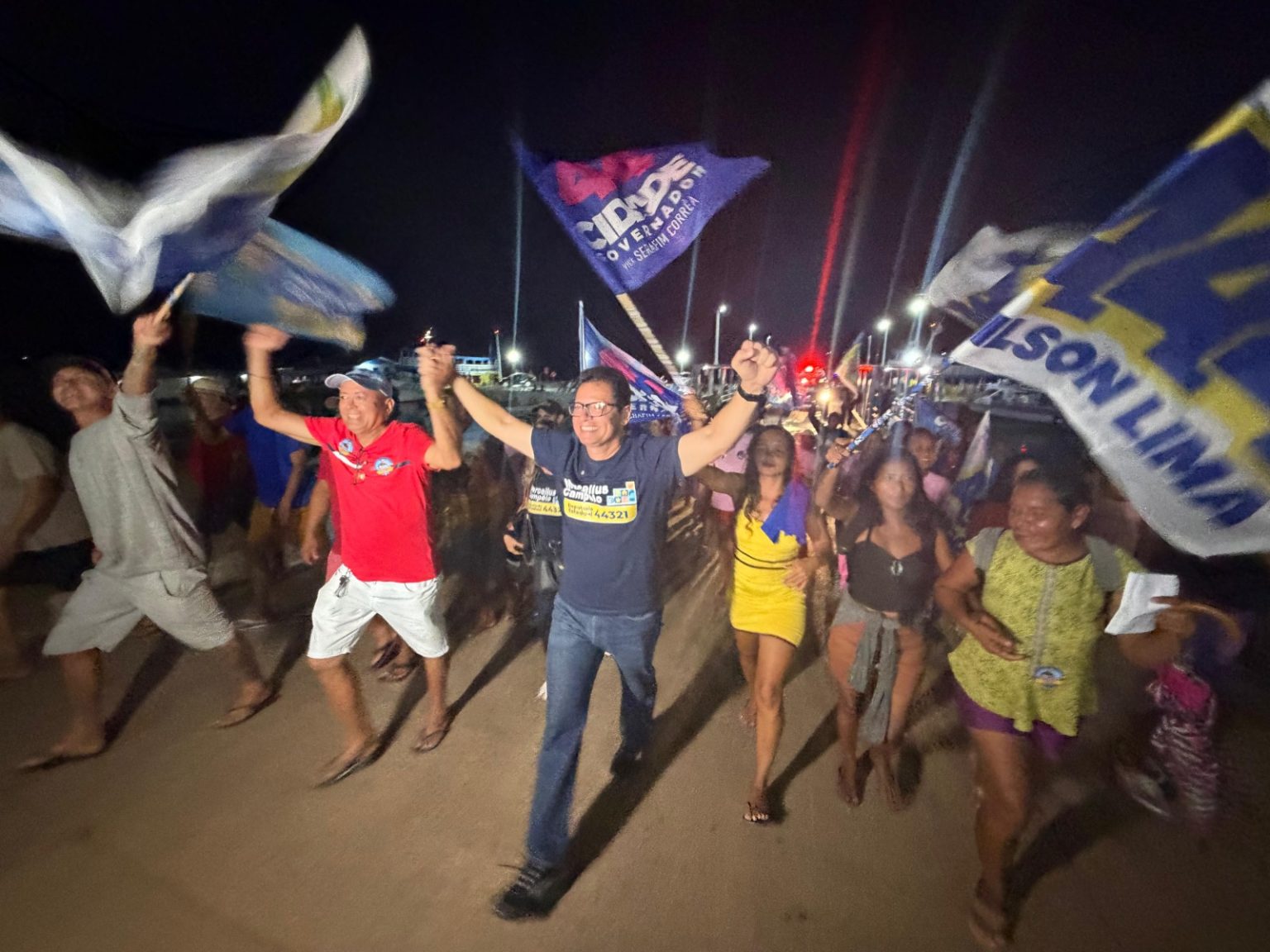 Em Beruri, Marcellus Campêlo arrasta multidão em carreata e faz reunião com apoiadores