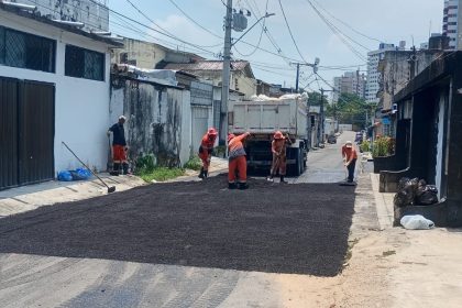 Recuperação asfáltica na rua Wilson de Castro em Manaus é concluída e libera a via para circulação