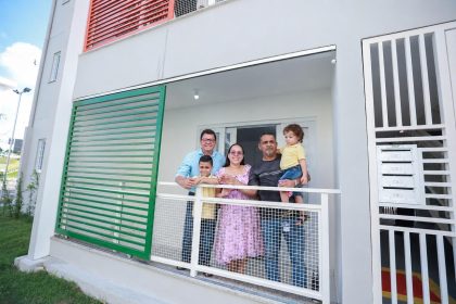 Com obras em todas as zonas de Manaus e no interior, Marcellus Campêlo ganha adesão por onde passa