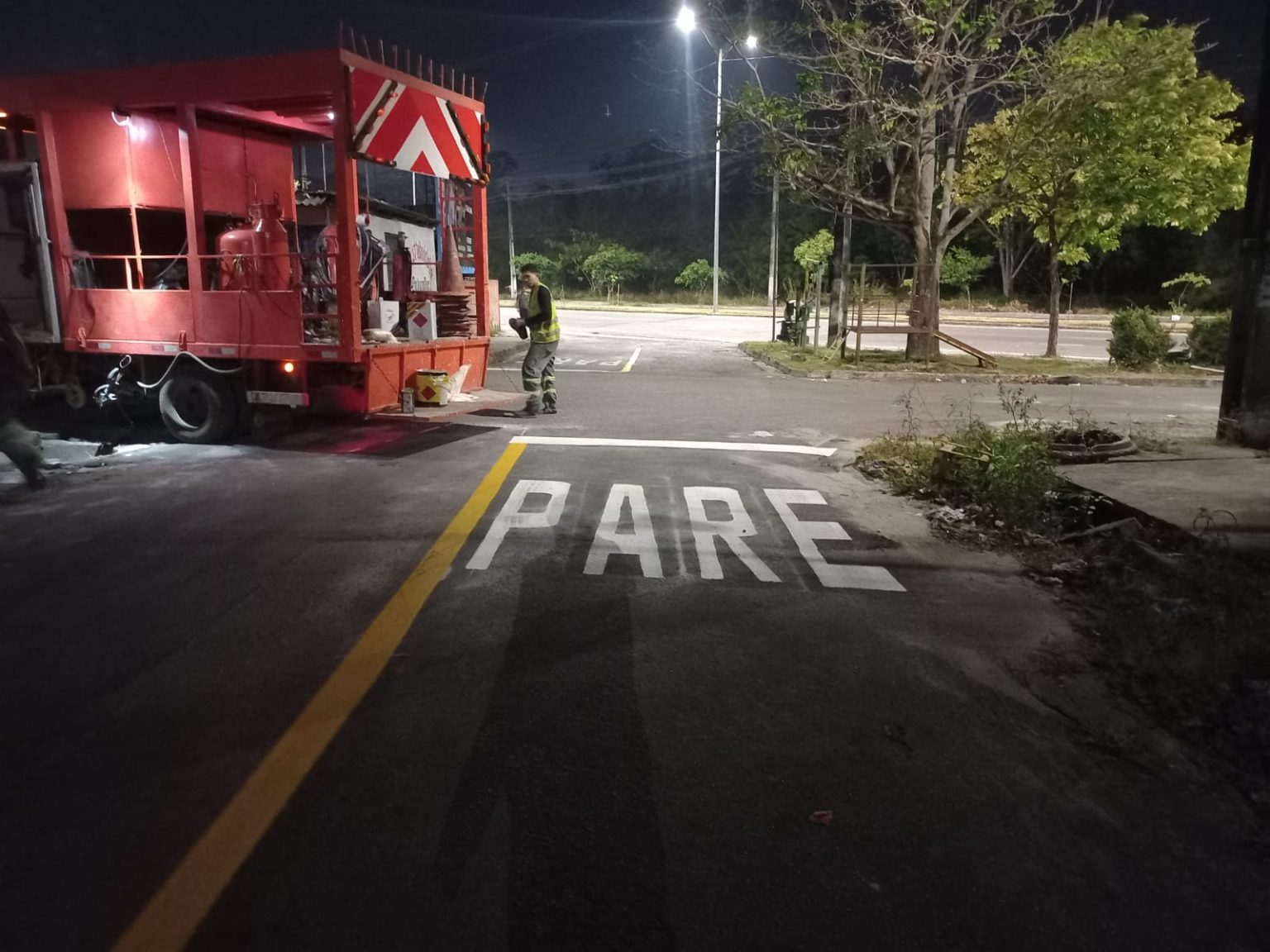 Prefeitura de Manaus amplia sinalização viária em bairros das zonas Centro-Sul, Oeste e Norte da cidade