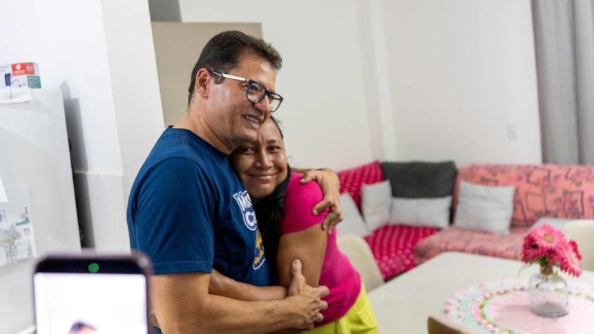 Emoção marca reencontro de Marcellus Campêlo com famílias de conjunto habitacional construído durante sua gestão