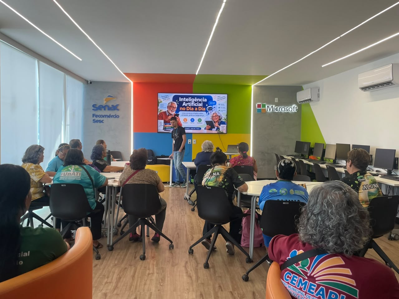 Inteligência artificial é tema de oficina para pessoas com 60 anos ou mais em Manaus
