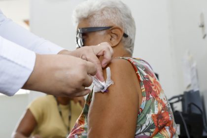 Vacinação na Festa do Morango em Brazlândia oferece doses para todas as idades a partir deste sábado