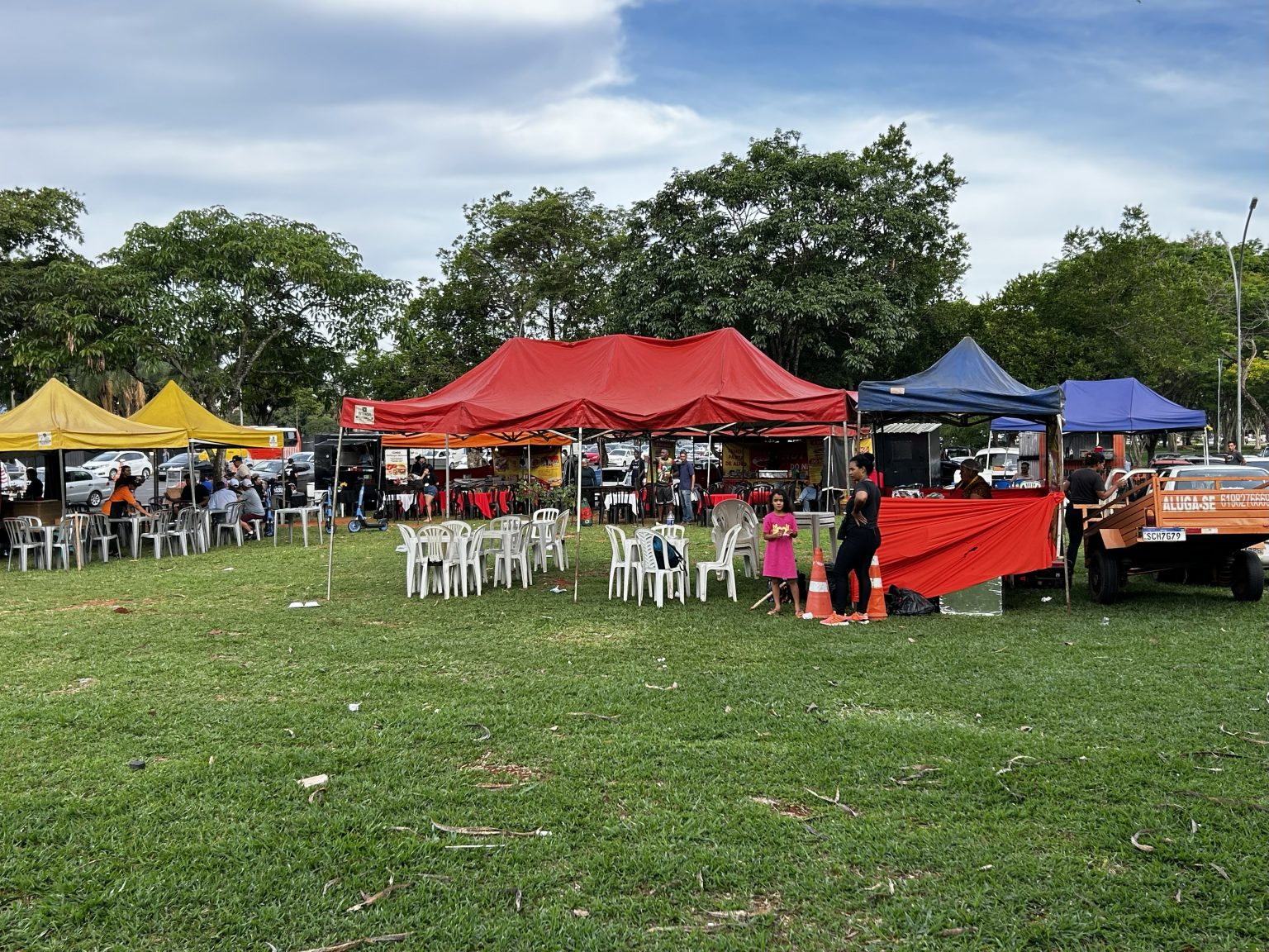Ambulantes poderão se cadastrar para trabalhar na corrida Bradesco Stock Car em Brasília nos dias 26 e 27