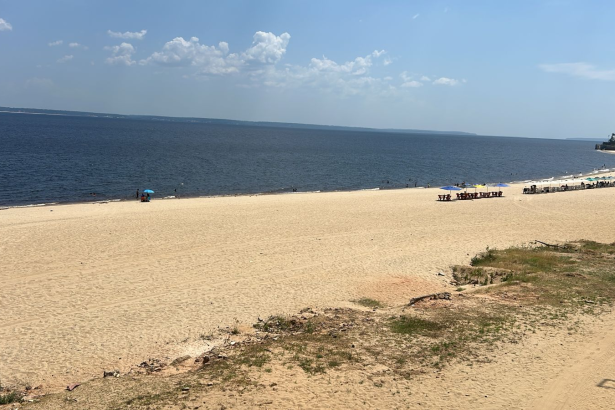 Furto de boias de contenção e mil metros de corda na praia Ponta Negra afeta sinalização de segurança