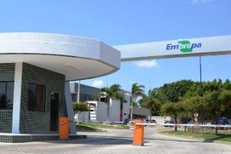 Câmara analisa projeto que amplia isenção de taxas para institutos estaduais de pesquisa agropecuária
