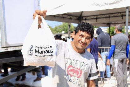 Prefeitura de Manaus distribui 35 mil jaraquis pelo programa Jaraqui da Gente em duas comunidades