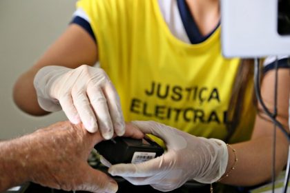 Eleitorado brasileiro envelheceu e soma mais de 158 milhões aptos a votar em 4 de outubro de 2026