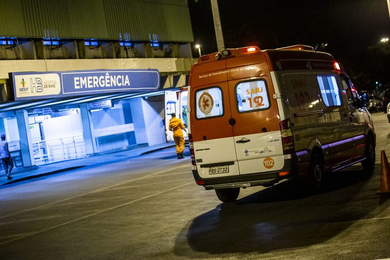 Lei 15.494/26 determina protocolos para urgências cardiovasculares no SUS e uso de trombolíticos em UPAs