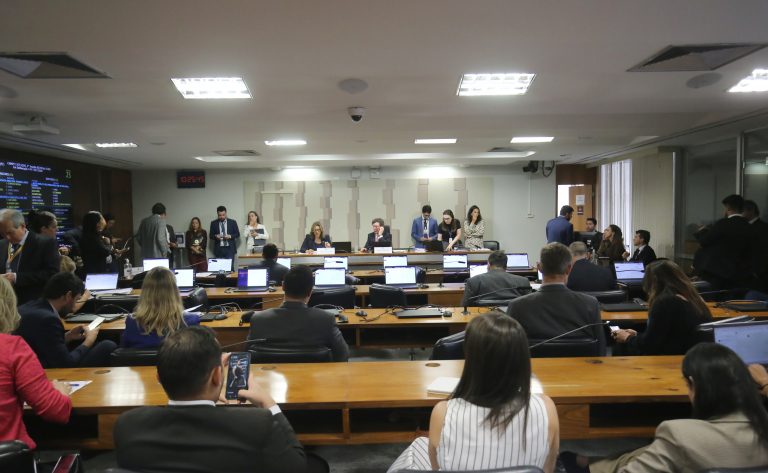 Comissão mista aprova MP 1357/26 que isenta imposto de importação para compras internacionais de até 50 dólares