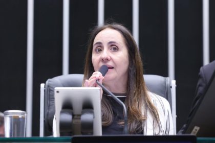 Câmara aprova em comissão proposta que atribui patente a quem financia invenção por inteligência artificial
