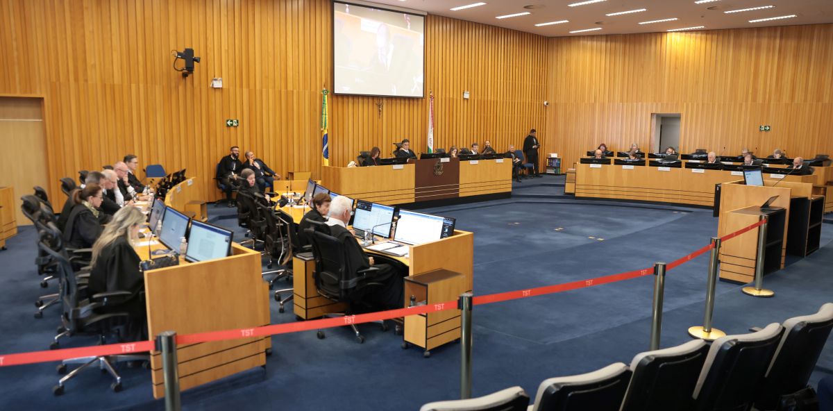 TST define que prescrição intercorrente pode extinguir direito de cobrar em execuções anteriores à Reforma Trabalhista