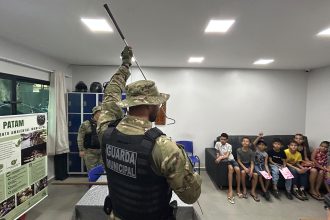 Guarda Municipal de Manaus realiza ações no Dia das Crianças na zona Leste para aproximação com a população infantil