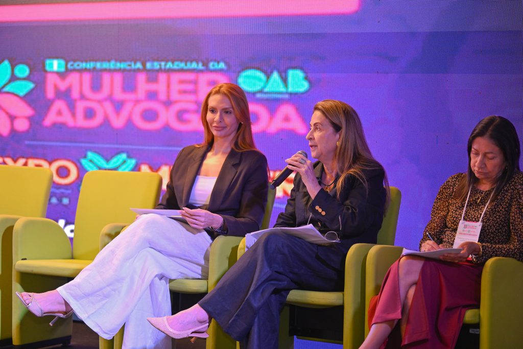 Perspectiva de gênero influencia análise de provas e medidas protetivas em debate no TJAM durante conferência