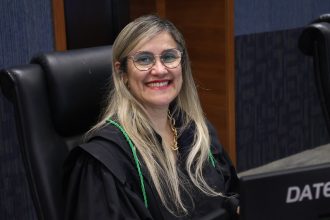 Pleno do TRT-11 aprova promoção de Yone Silva Gurgel Cardoso a desembargadora do Trabalho