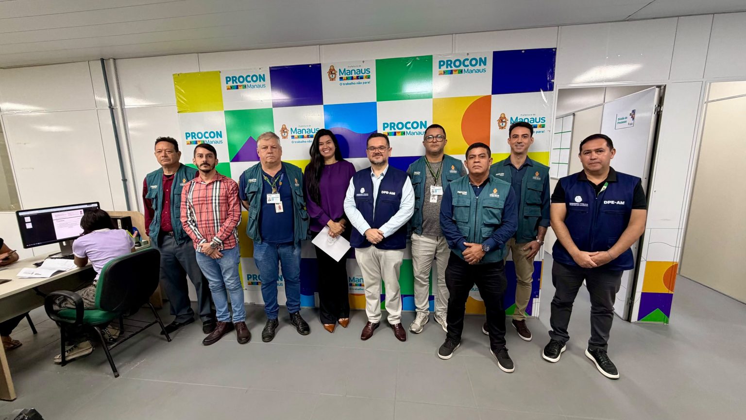 Procon Manaus e DPE-AM iniciam operação Farma para fiscalizar drogarias sobre descontos e dados pessoais