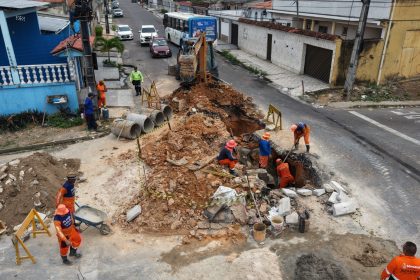 Prefeitura de Manaus conclui recuperação da rede de drenagem na rua Comandante Paulo Varella