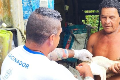 Manaus vacina 2.356 cães e gatos em ações da campanha antirrábica 2026 nas áreas rurais