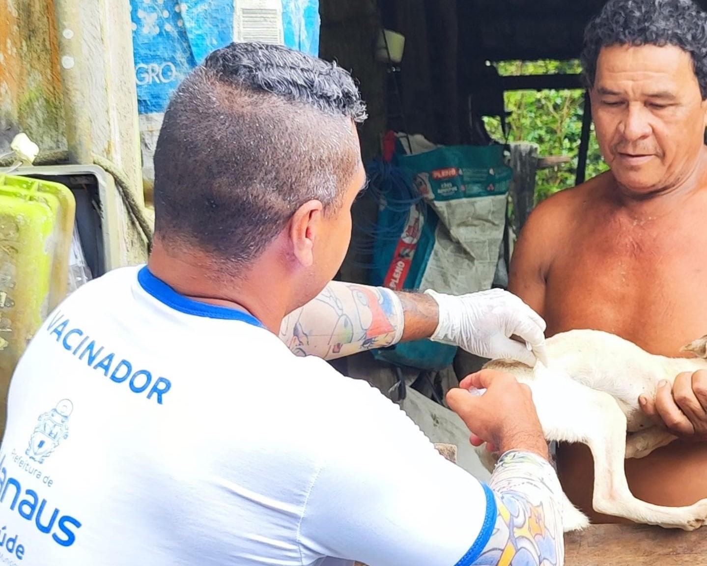 Manaus vacina 2.356 cães e gatos em ações da campanha antirrábica 2026 nas áreas rurais