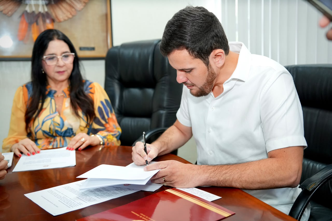 Prefeitura de Manaus e MP-AM firmam acordo para prevenção das queimadas e ações educativas em todo o Amazonas