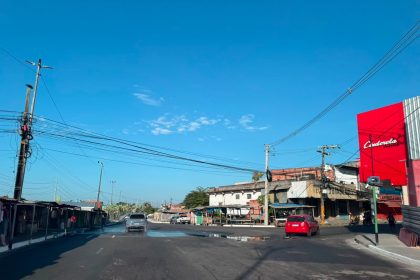 Ageman notifica Águas de Manaus para corrigir extravasamento de água e esgoto em vias de Manaus