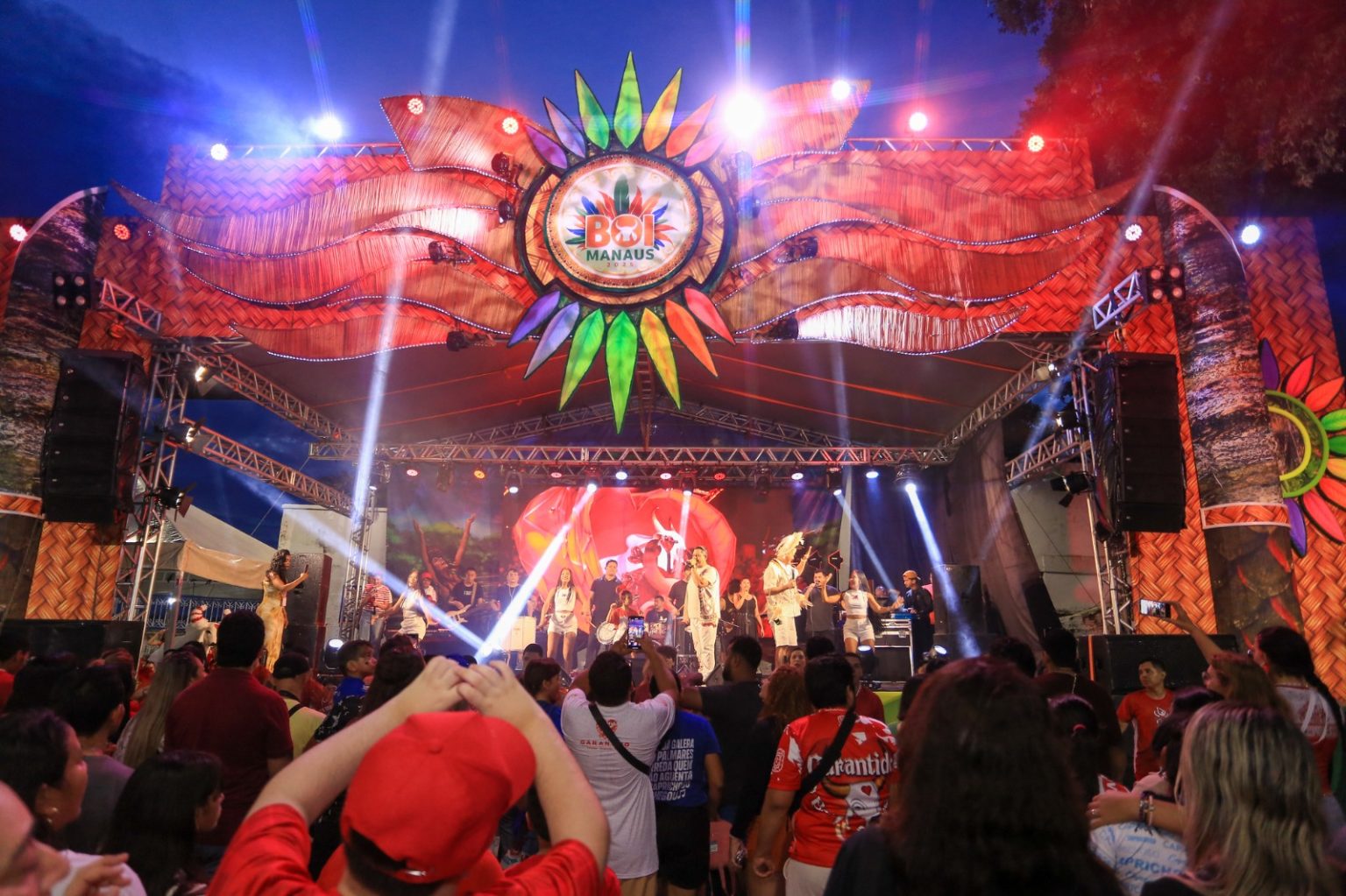 Feirinha do Boi Manaus integra programação do Boi Manaus 2026 e reúne artistas, grupos e público