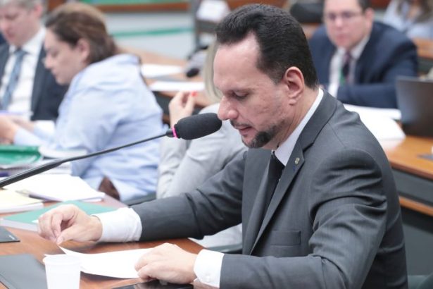 Comissão da Câmara aprova proposta da Política Nacional de Estímulo à Geração de Emprego e Renda com regras sobre incentivos fiscais