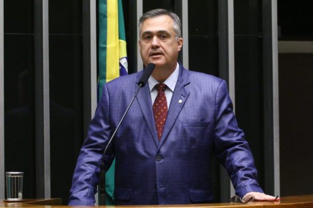 Projeto na Câmara exclui remuneração de jovem aprendiz do cálculo do Bolsa Família para evitar perda de benefício familiar
