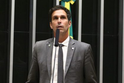 Câmara aprova projeto que proíbe rescisão de contrato de formação de atletas durante período letivo escolar