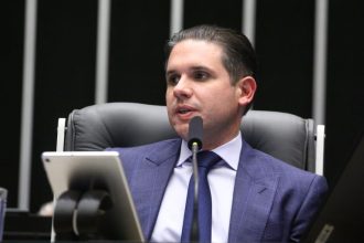 Plenário deve analisar até o fim do ano o reajuste do Simples Nacional, diz Hugo Motta