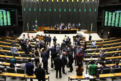 Câmara aprova aumento do limite do MEI e remissão de dívidas para quase 3 milhões de empreendedores