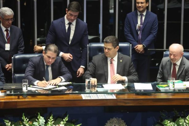 Congresso promulga aposentadoria para agentes comunitários de saúde com regras de idade e transição